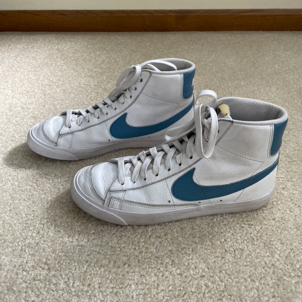 Nike Blazer  Women Size 8.5